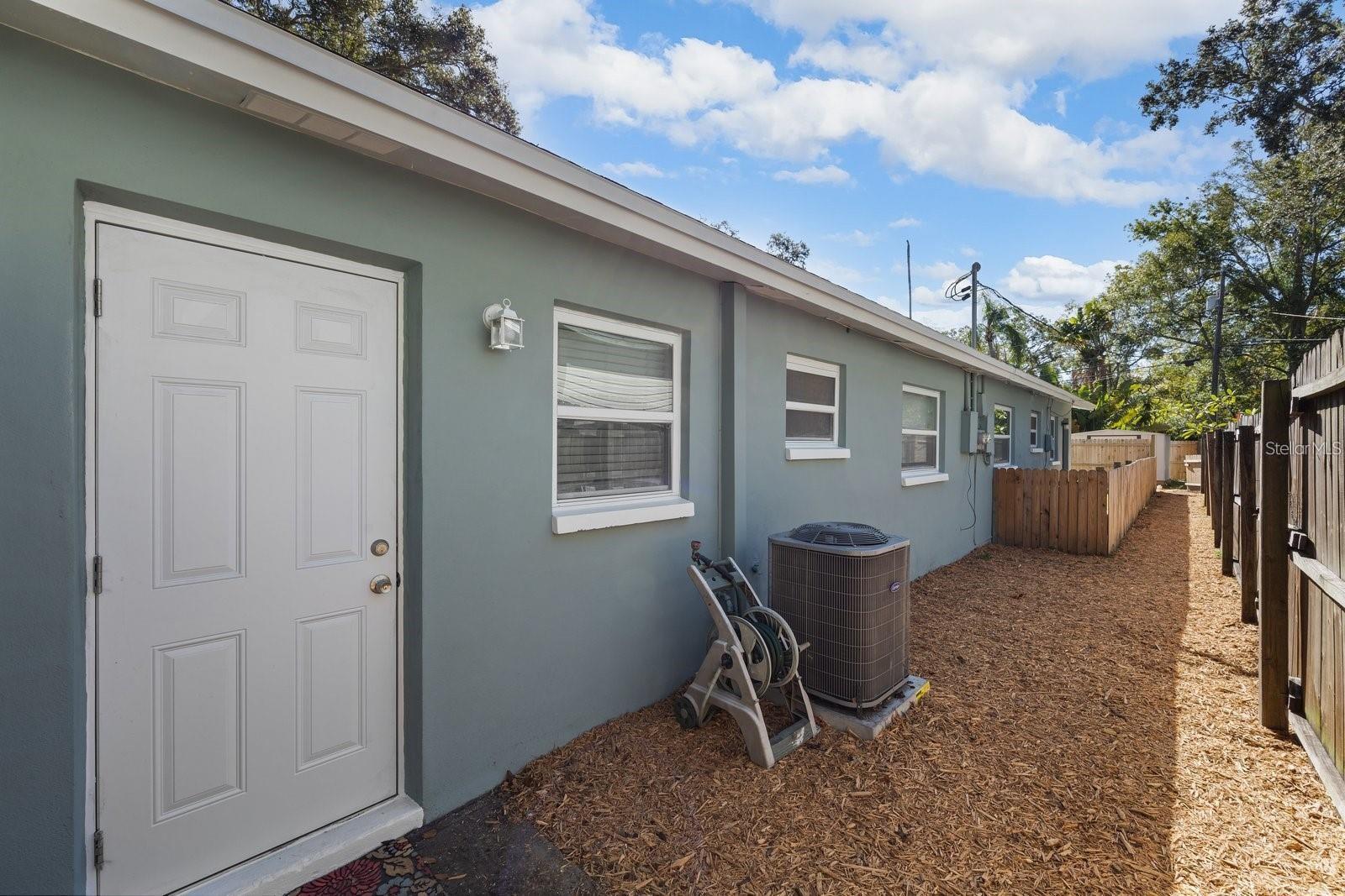 Image 15 of 17 For 715 6th Avenue Ne A