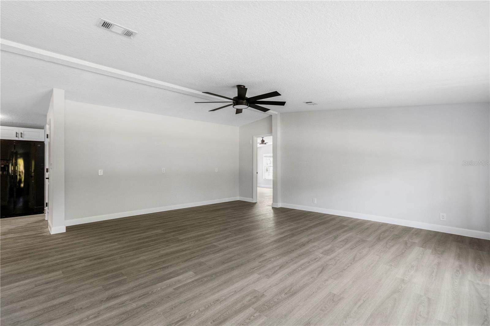 Image 7 of 35 For 17212 Oxenham Avenue