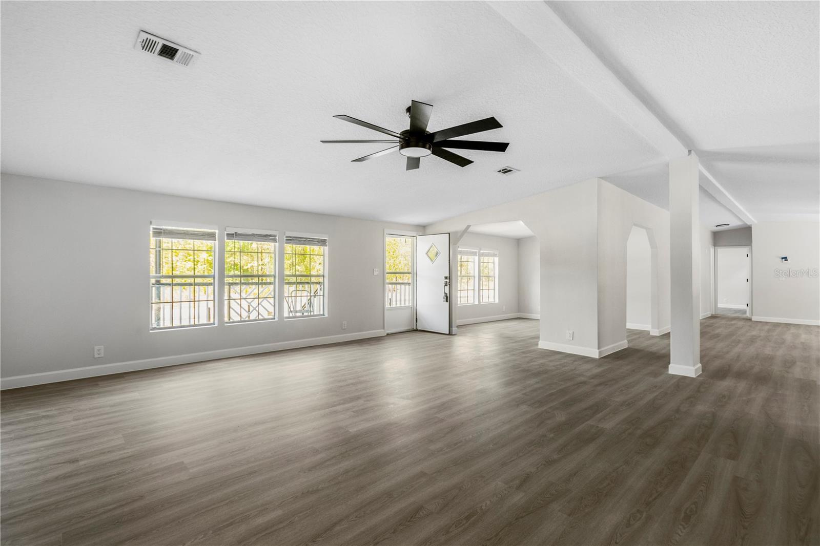Image 8 of 35 For 17212 Oxenham Avenue