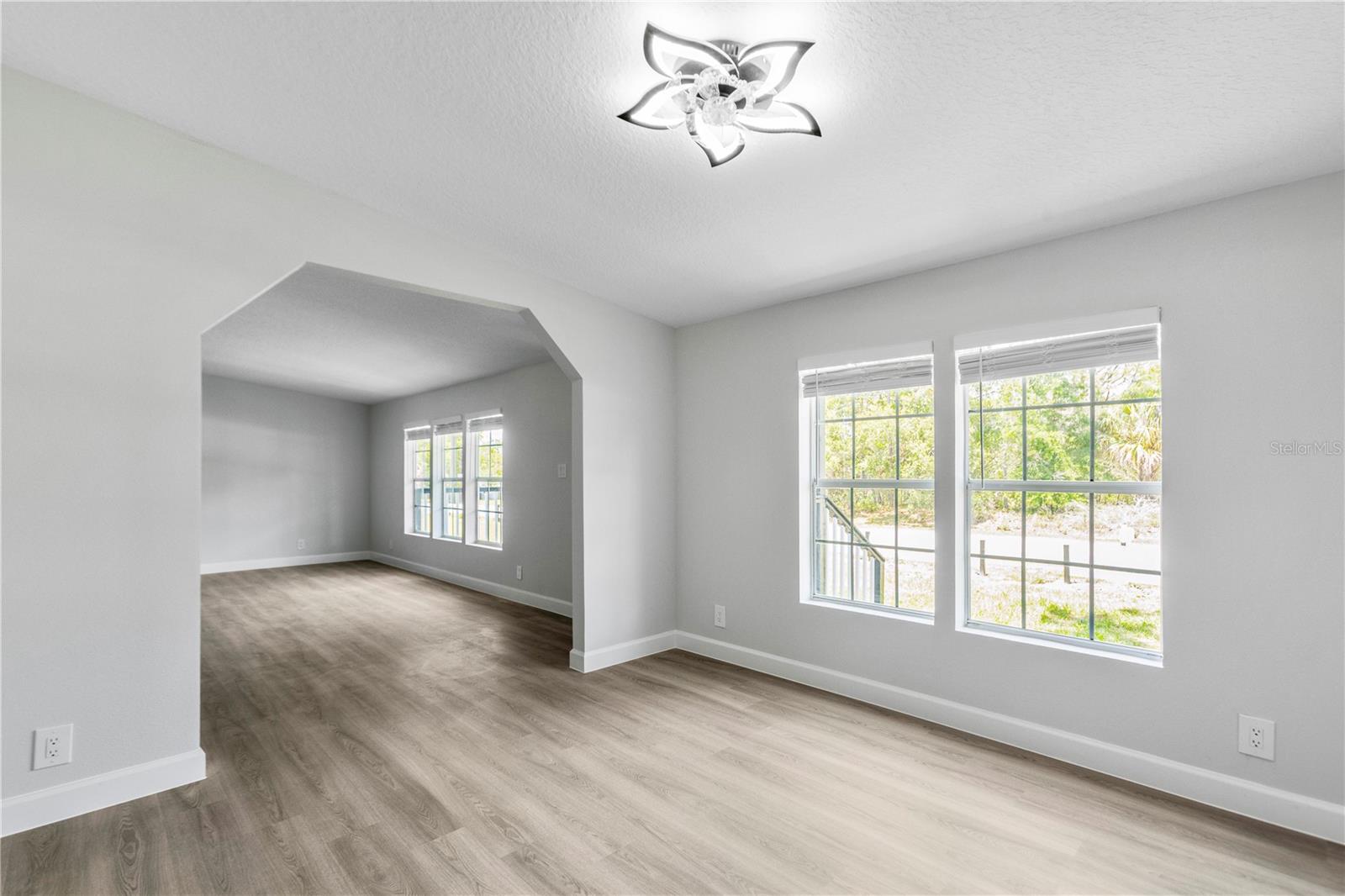 Image 9 of 35 For 17212 Oxenham Avenue