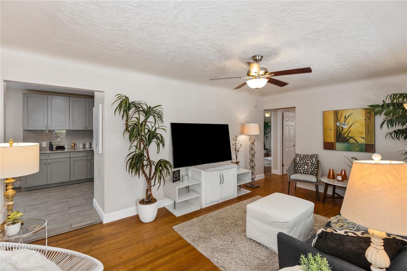 Image 18 of 45 For 6235 17th Avenue N