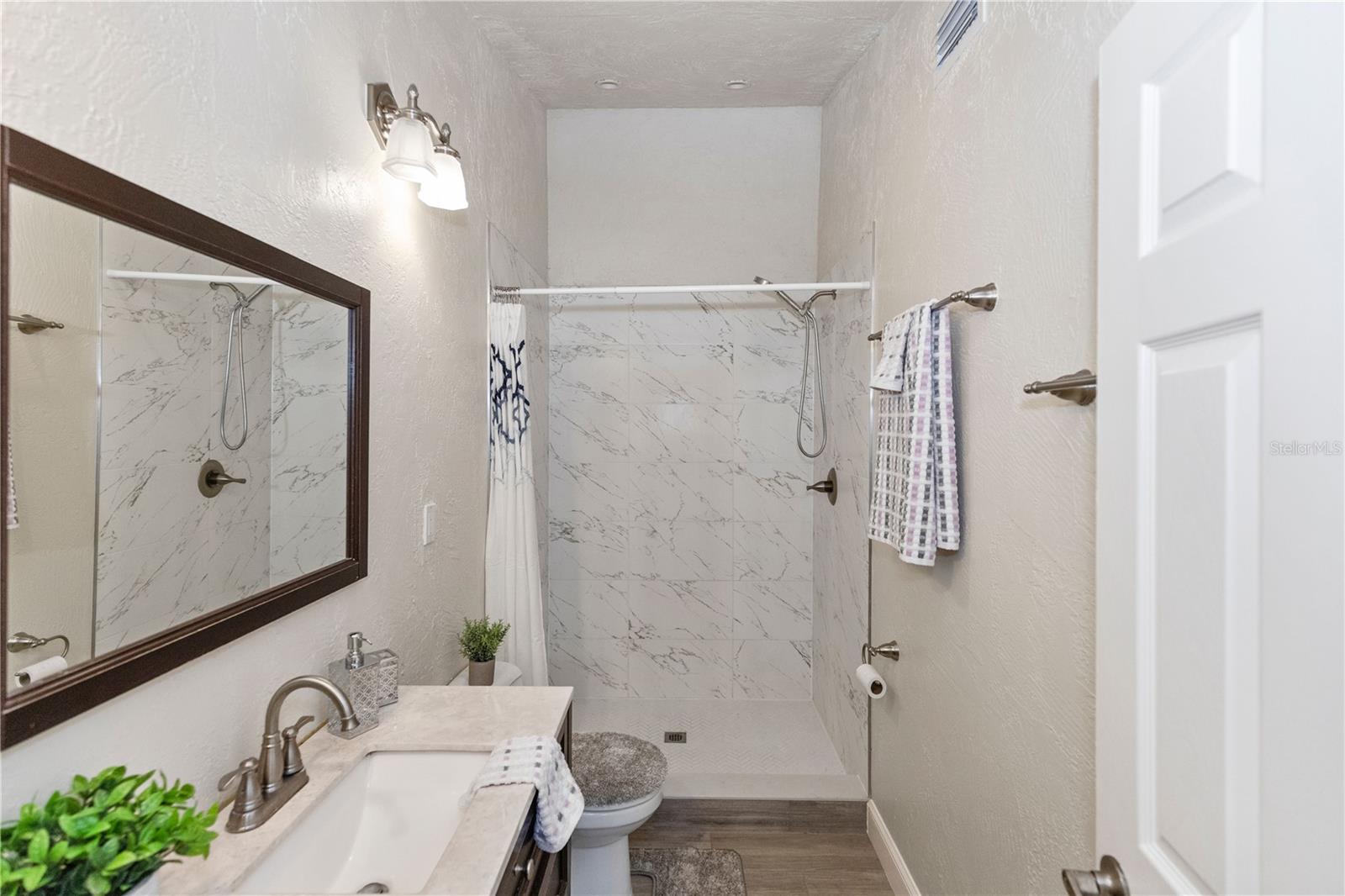 Image 26 of 45 For 6235 17th Avenue N