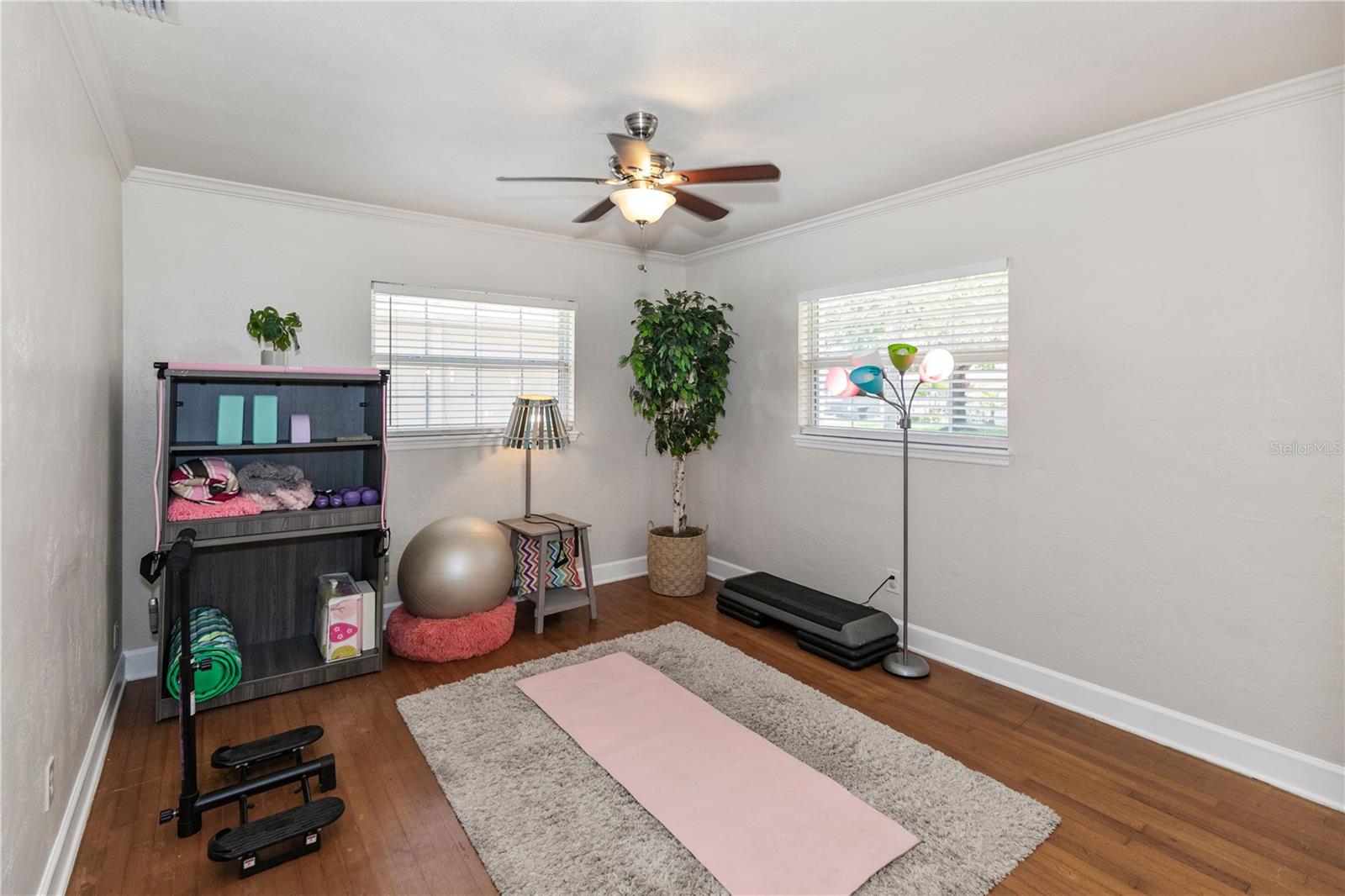 Image 32 of 45 For 6235 17th Avenue N