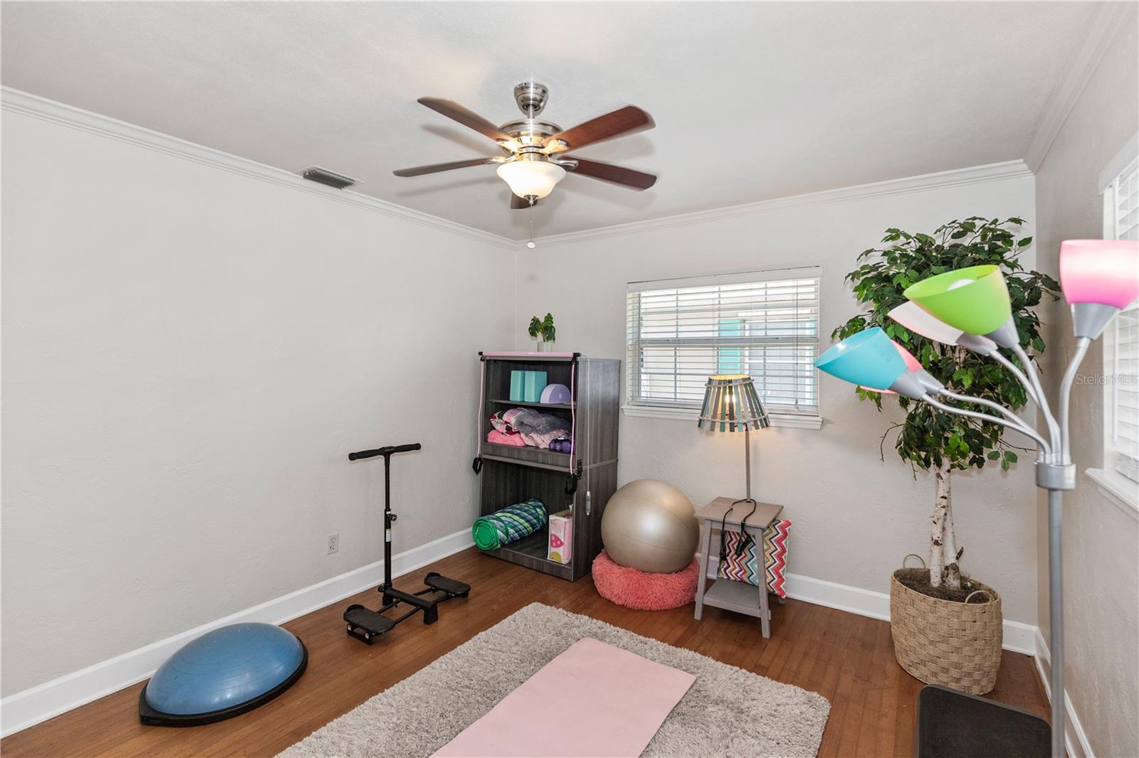 Image 33 of 45 For 6235 17th Avenue N