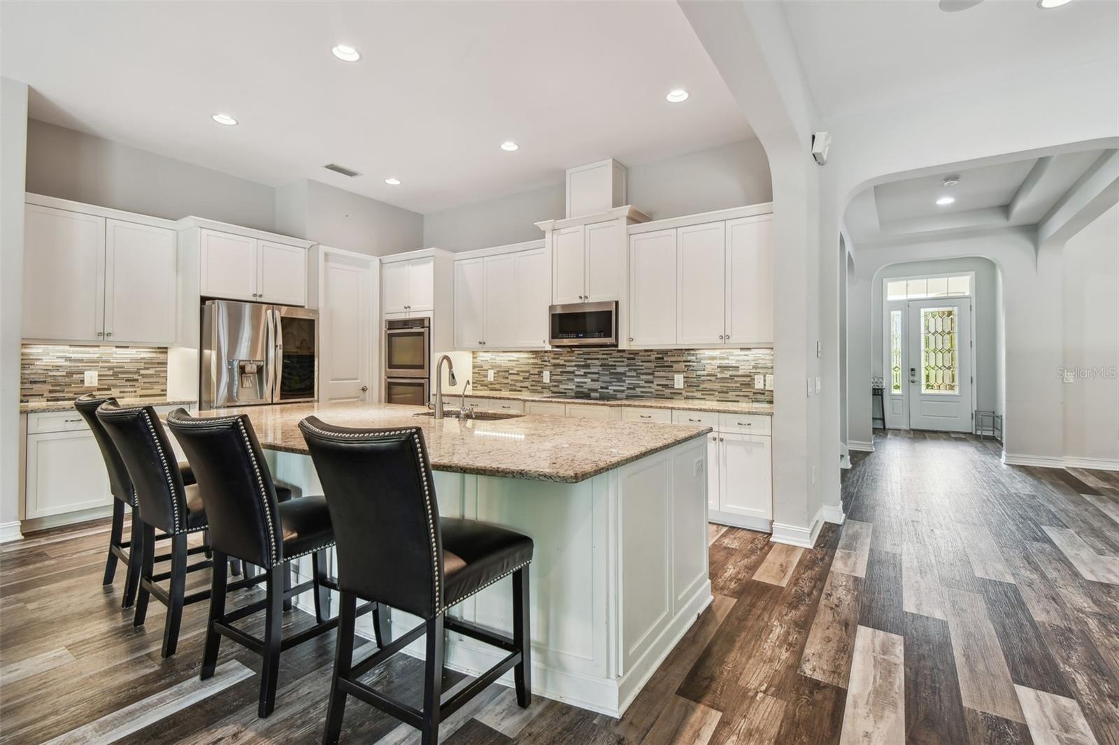 Listing photo id 22 for 17914 Bramshot Place