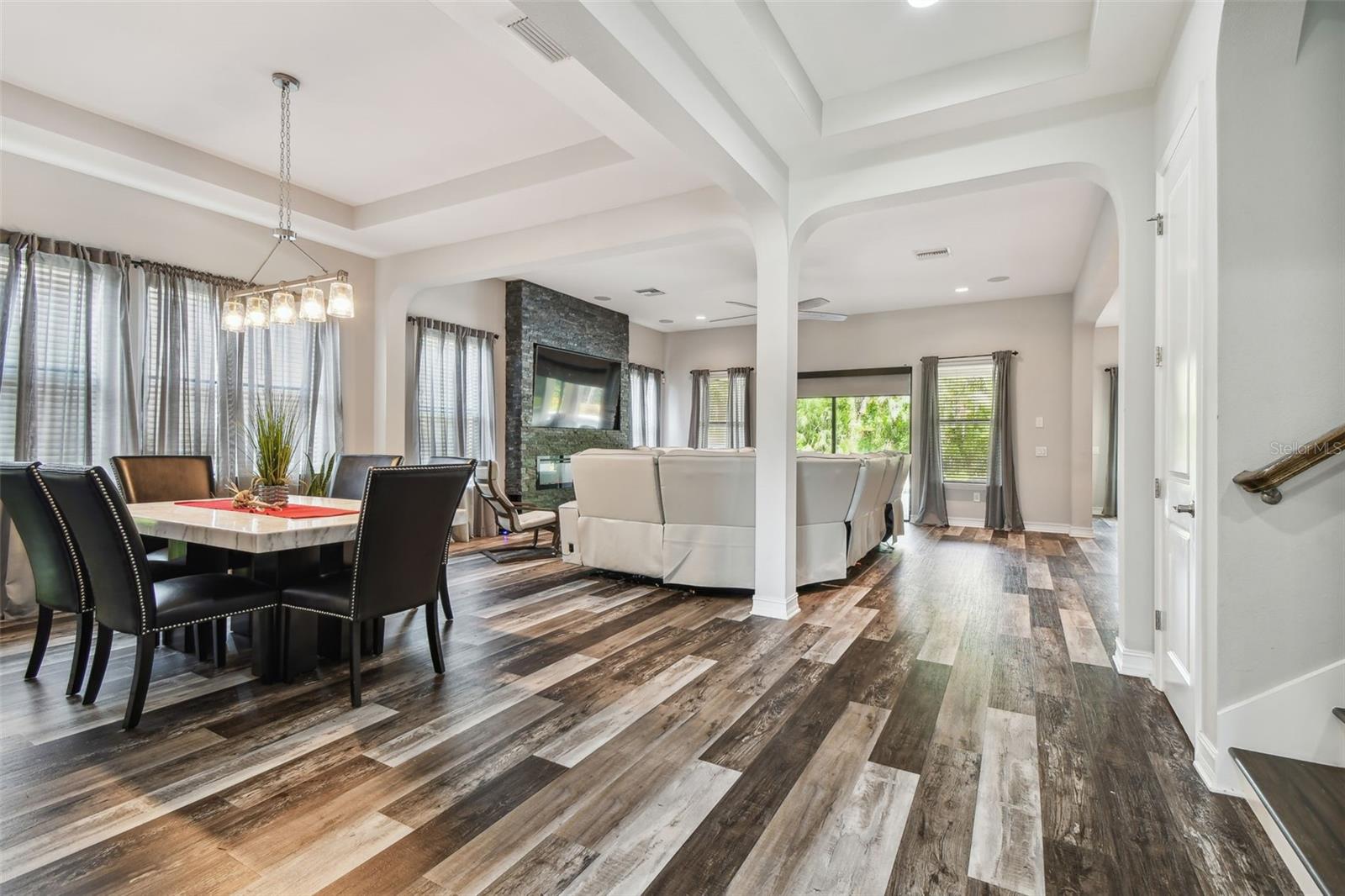 Listing photo id 23 for 17914 Bramshot Place