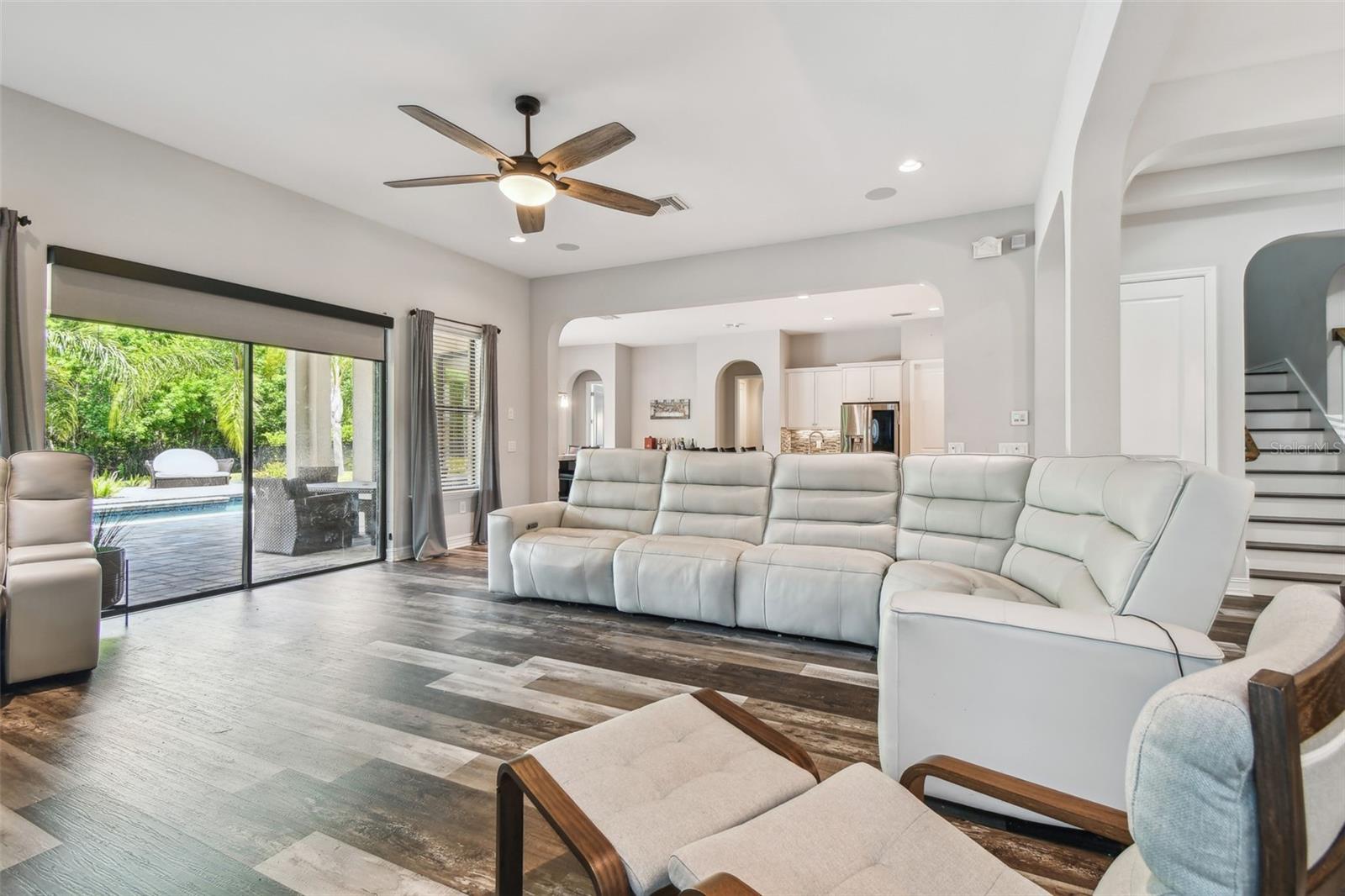Listing photo id 24 for 17914 Bramshot Place