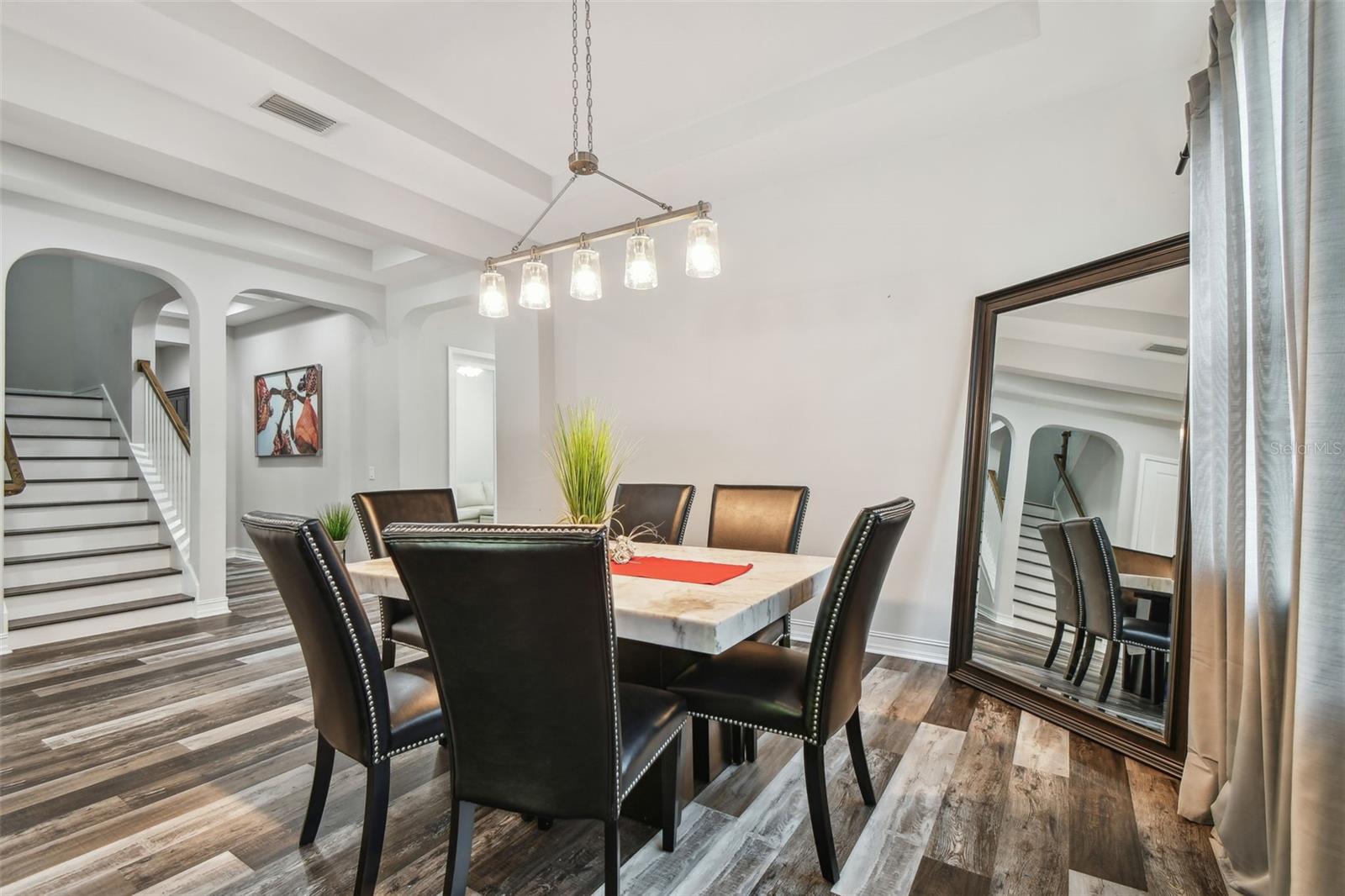 Listing photo id 25 for 17914 Bramshot Place