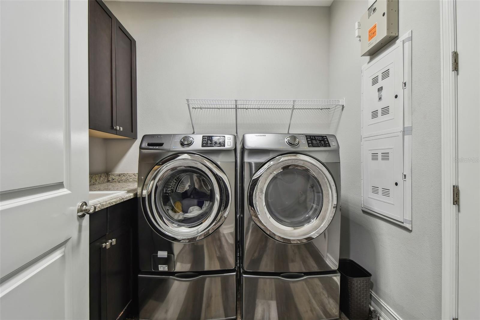 Listing photo id 39 for 17914 Bramshot Place