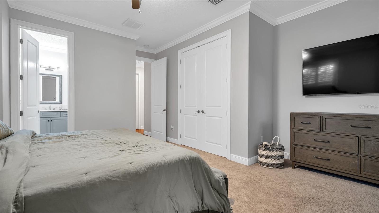 Image 31 of 45 For 4605 Kensington Avenue