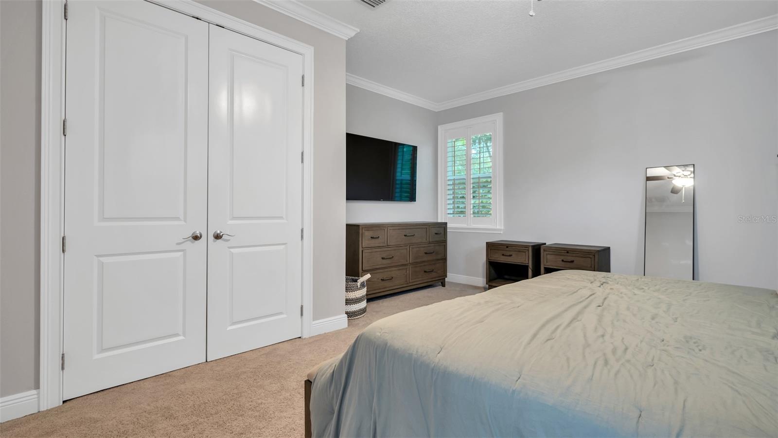 Image 32 of 45 For 4605 Kensington Avenue