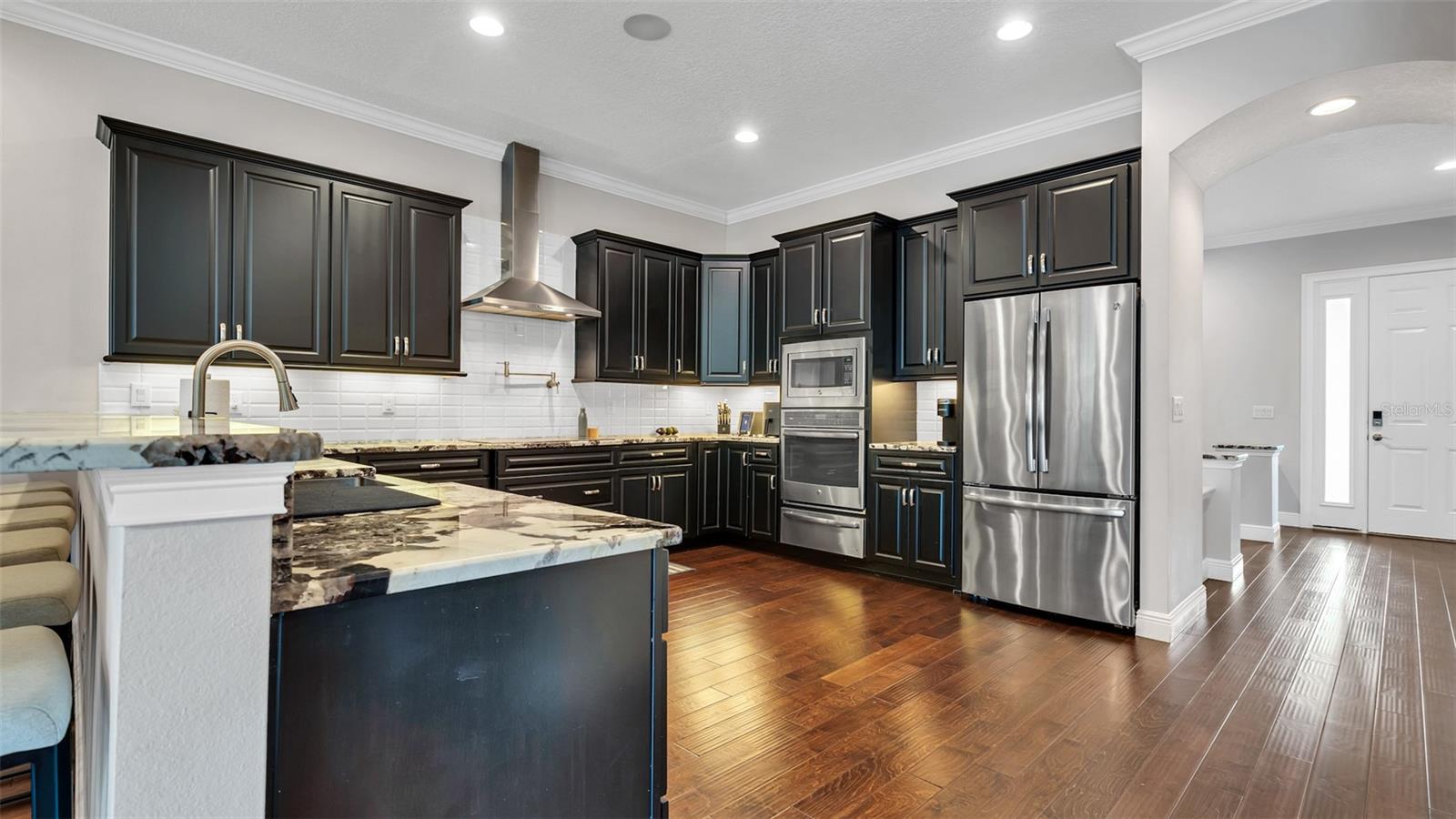 Image 7 of 45 For 4605 Kensington Avenue