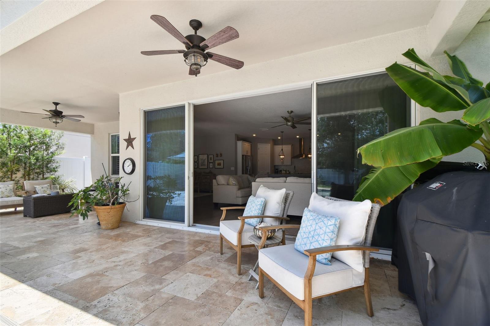 Listing photo id 49 for 4918 Lakeshore Oaks Court