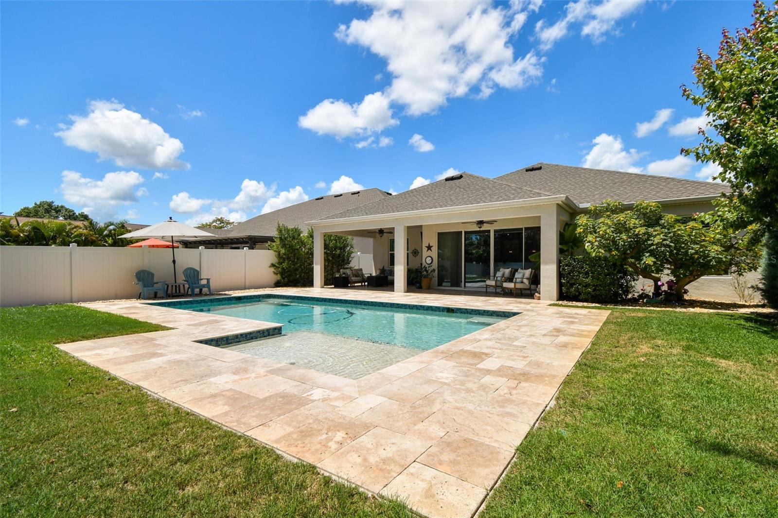 Listing photo id 54 for 4918 Lakeshore Oaks Court