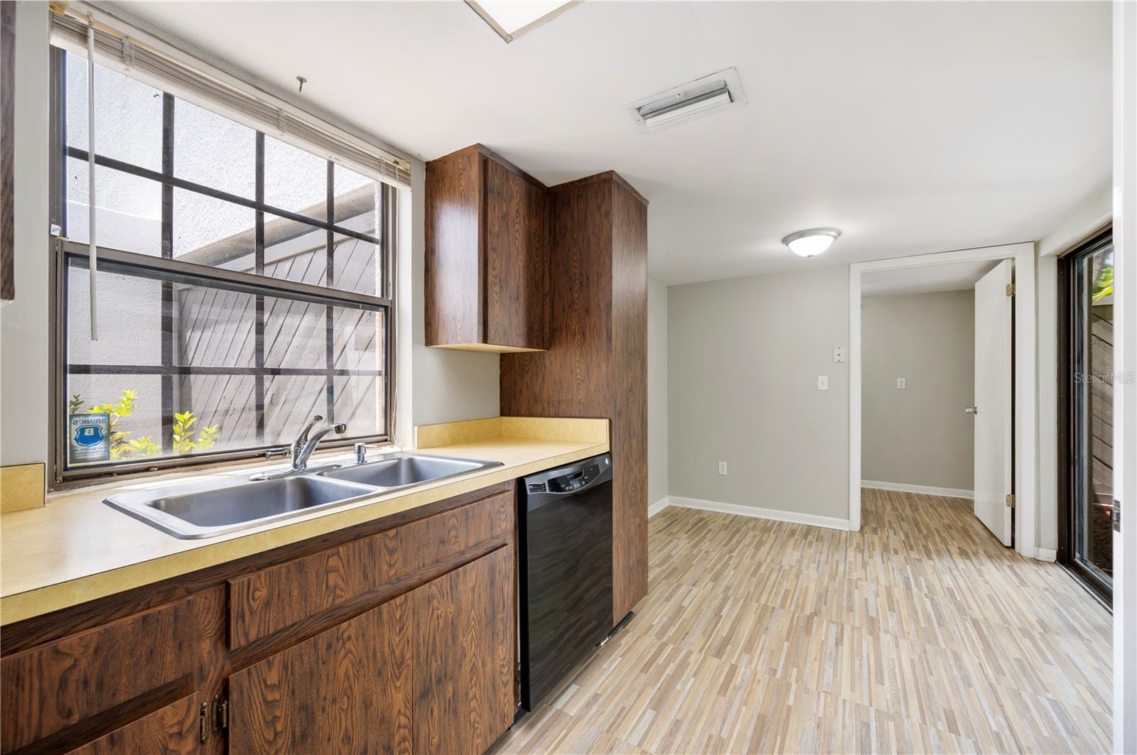 Image 6 of 30 For 4006 Cypress Lane #4006  4006