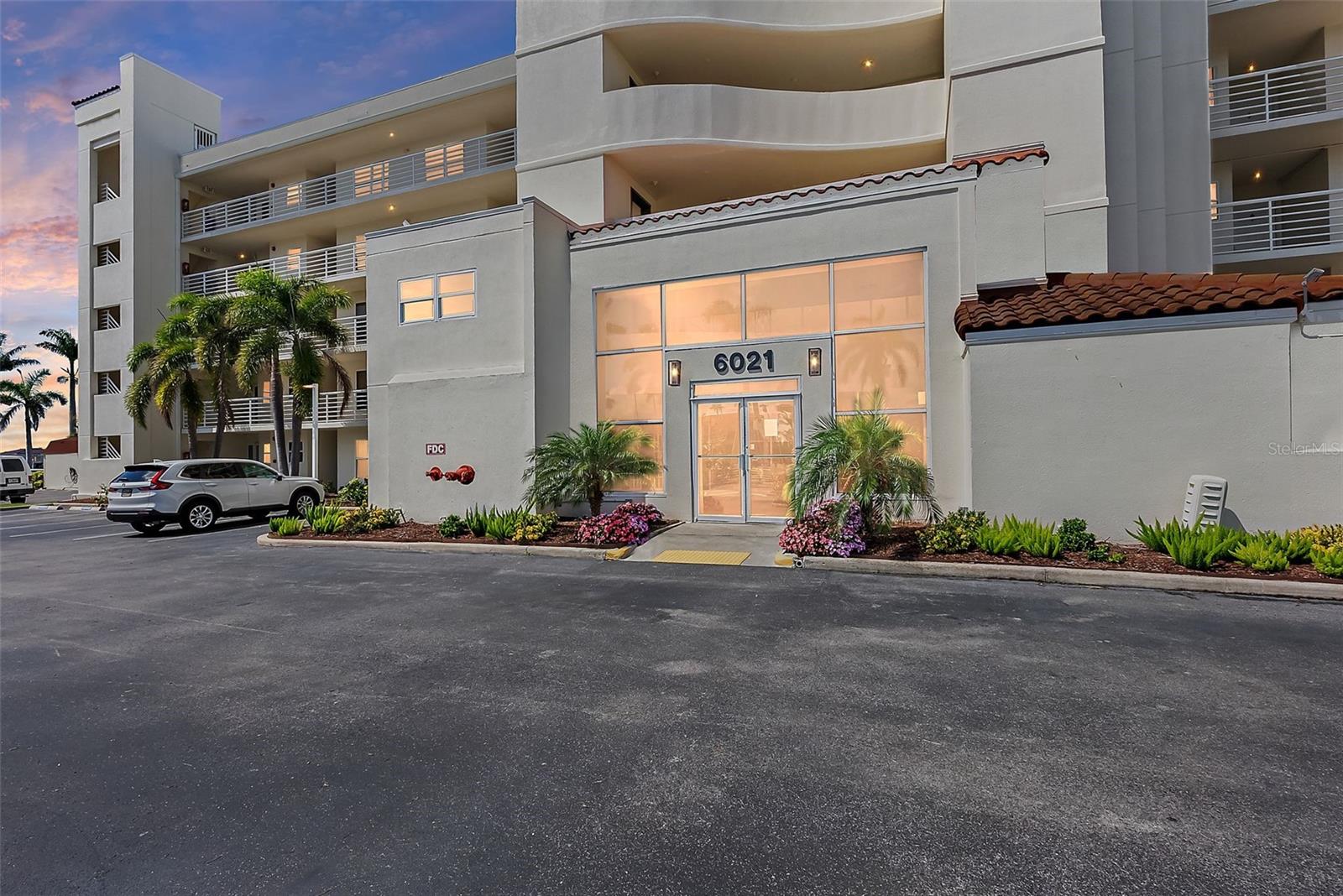 Listing photo id 0 for 6021 Bahia Del Mar Circle 239