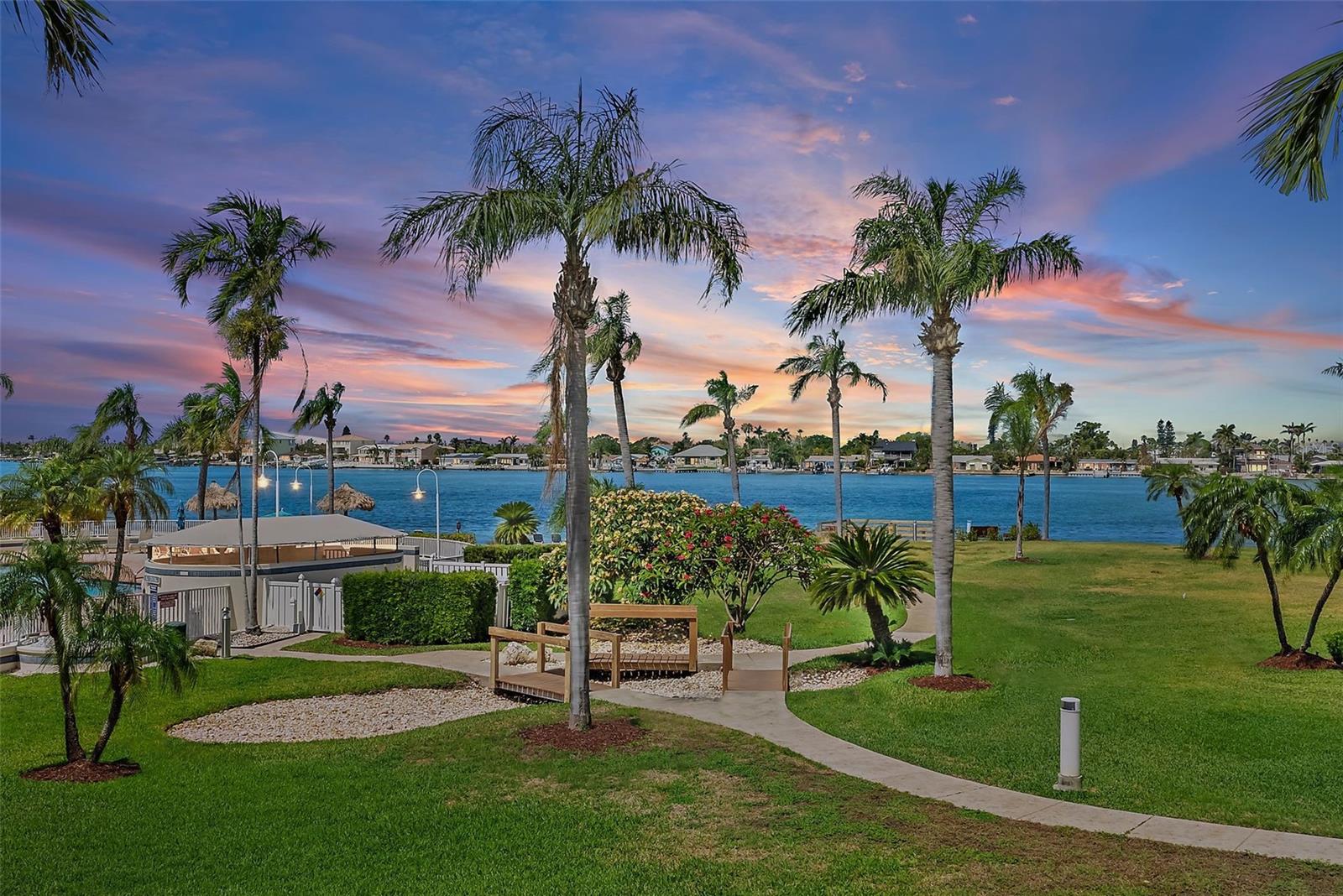 Listing photo id 1 for 6021 Bahia Del Mar Circle 239