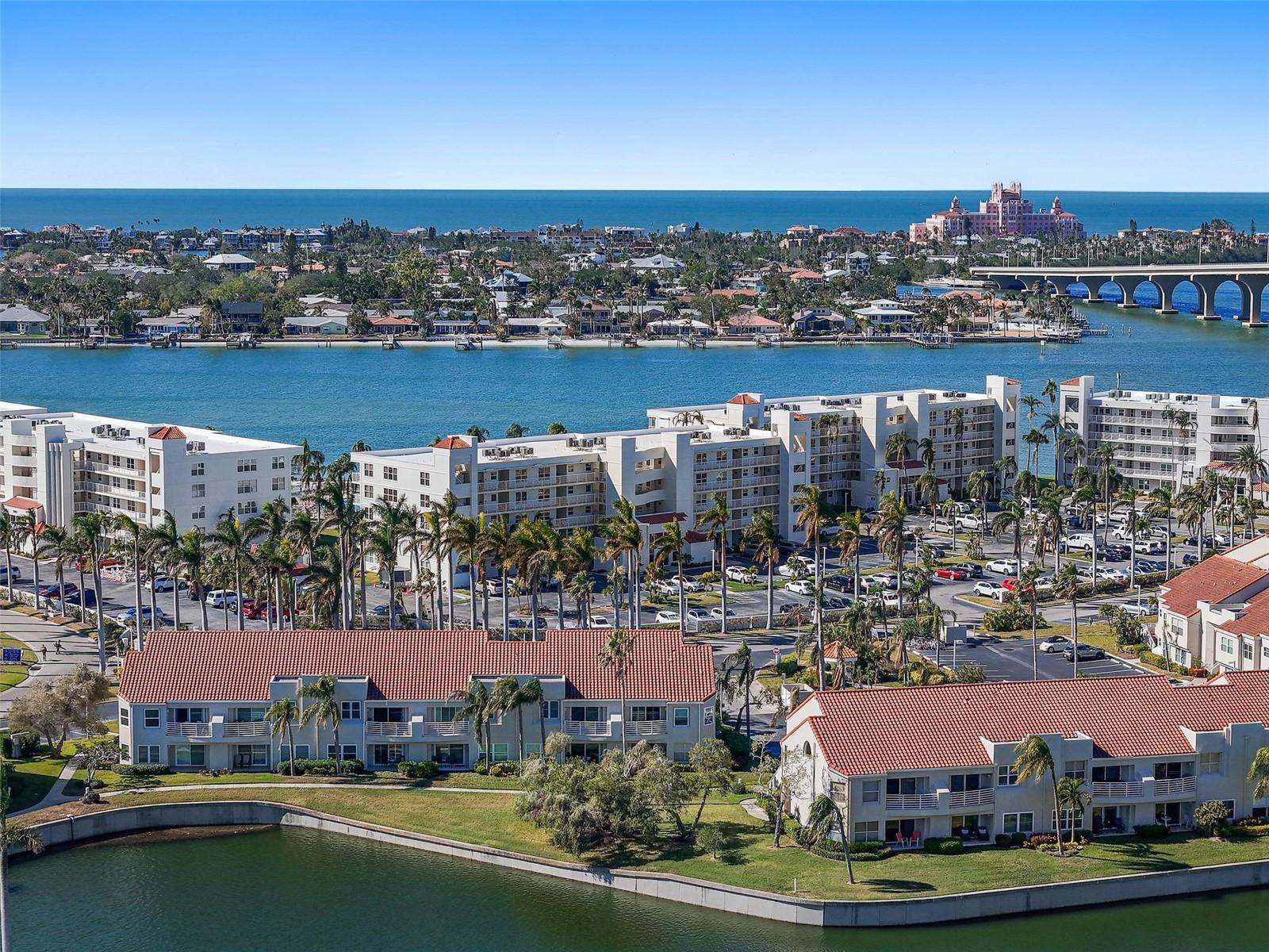 Listing photo id 28 for 6021 Bahia Del Mar Circle 239