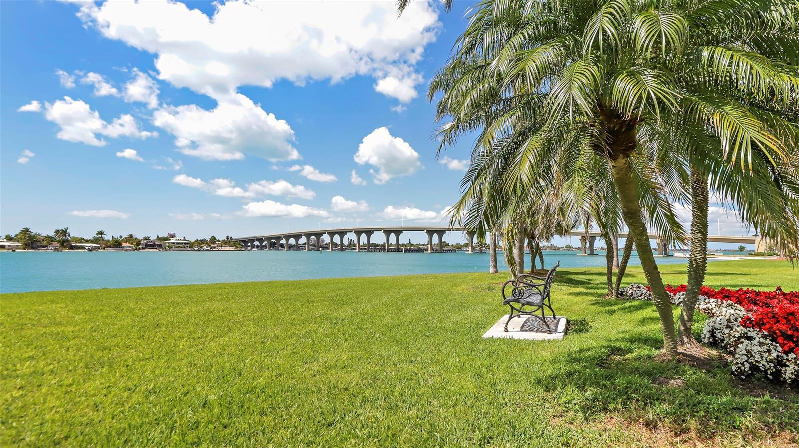 Listing photo id 36 for 6021 Bahia Del Mar Circle 239