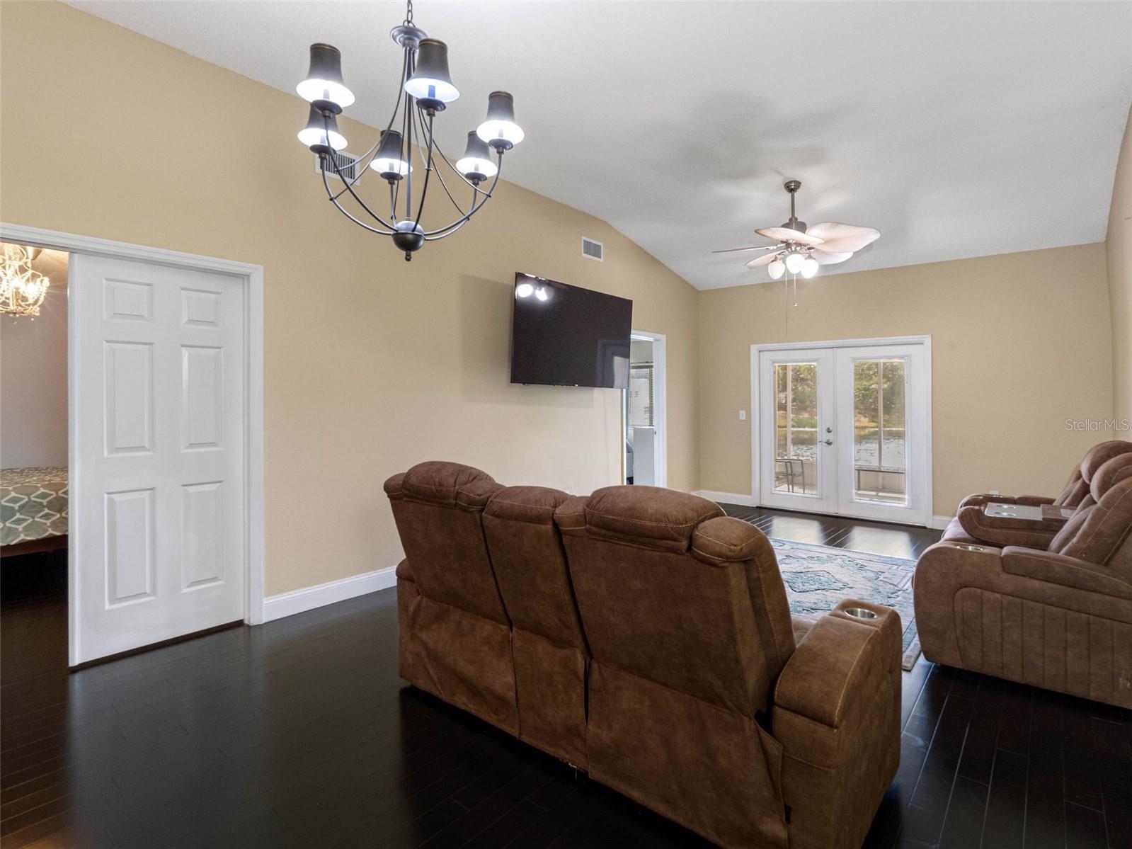 Image 25 of 55 For 13313 Ashbark Court