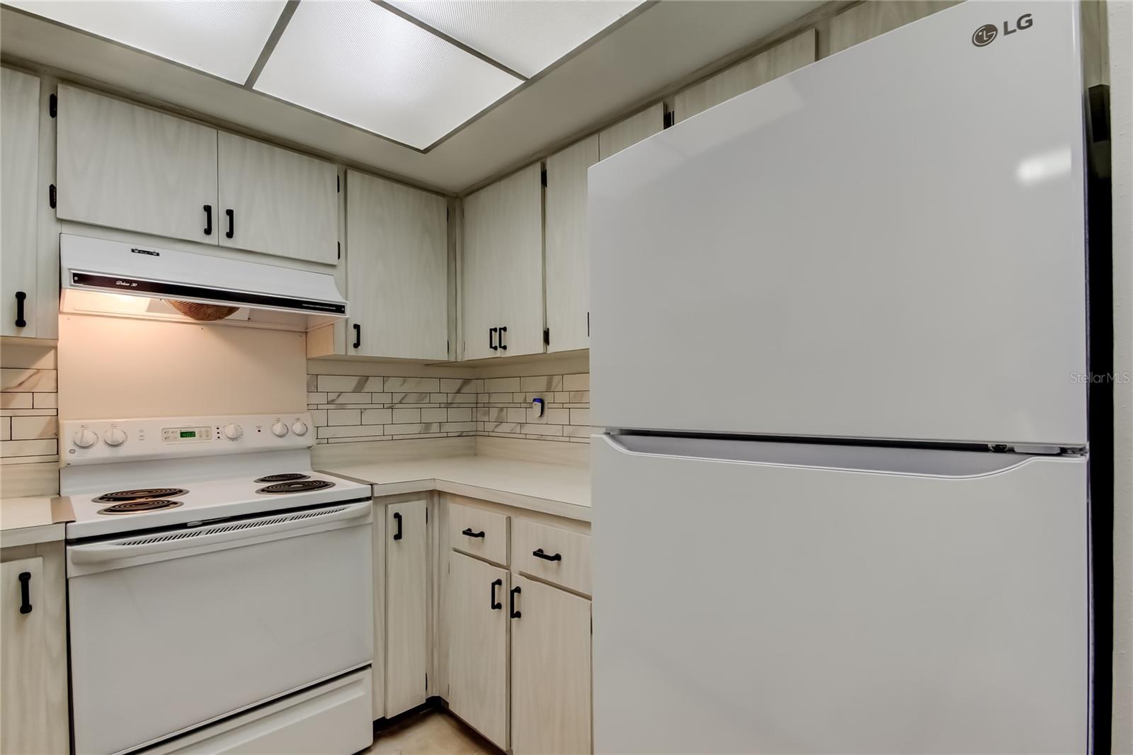 Image 30 of 70 For 2380 Shelly Drive B