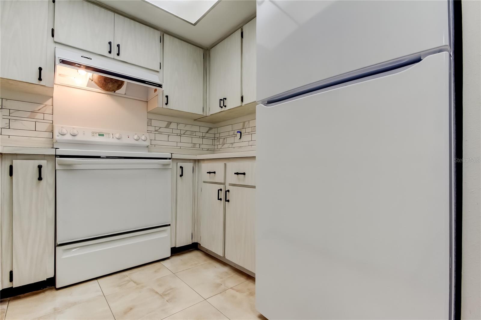 Image 35 of 70 For 2380 Shelly Drive B