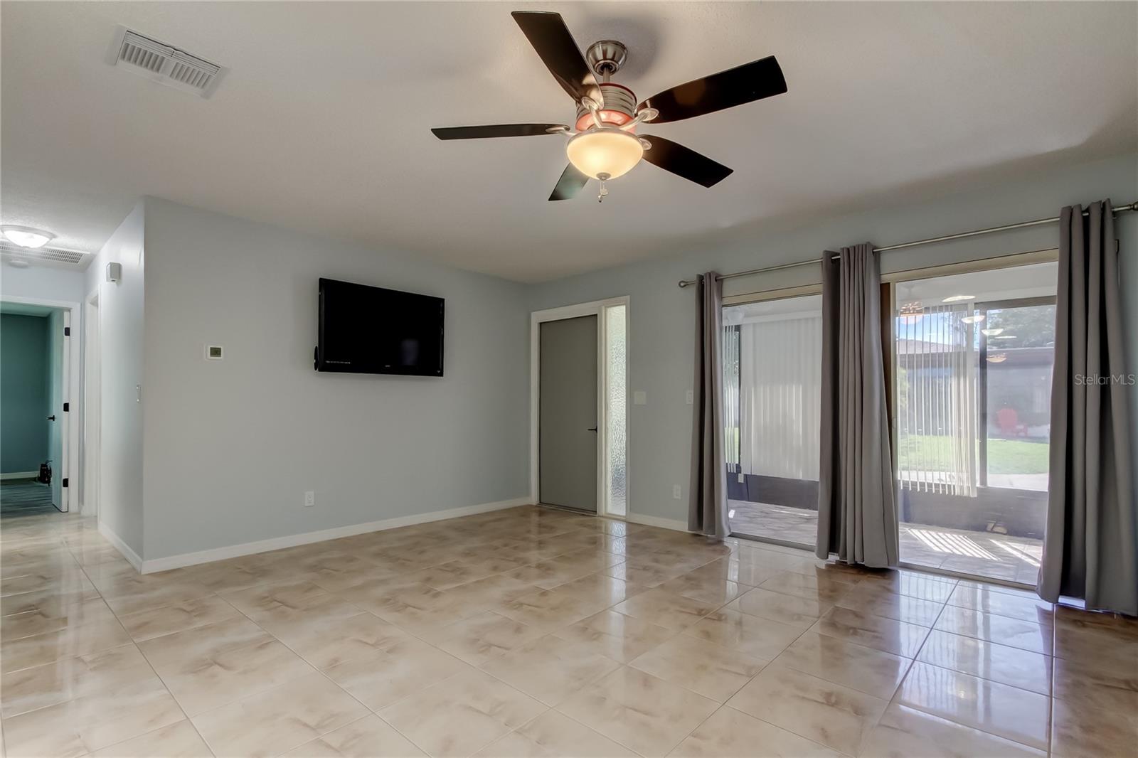 Image 36 of 70 For 2380 Shelly Drive B