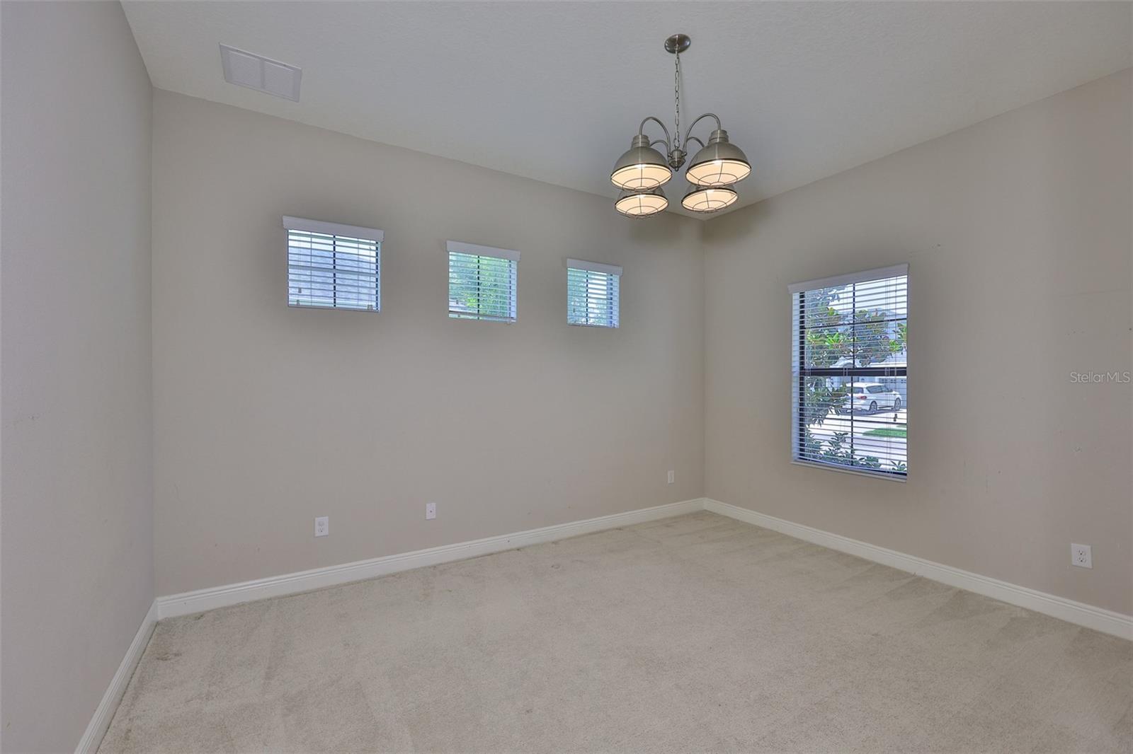 Listing photo id 35 for 6913 Park Strand Drive