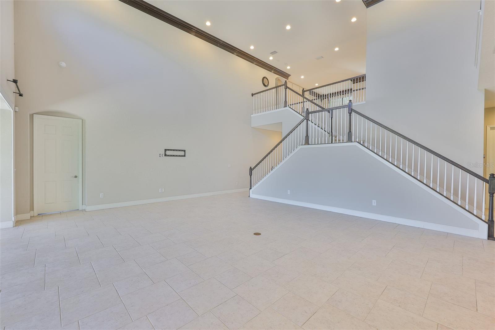 Listing photo id 38 for 6913 Park Strand Drive
