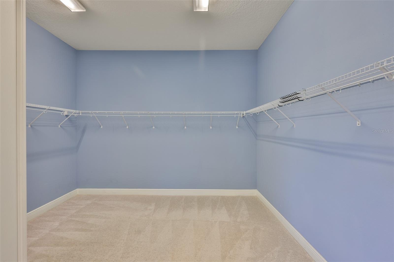 Listing photo id 47 for 6913 Park Strand Drive