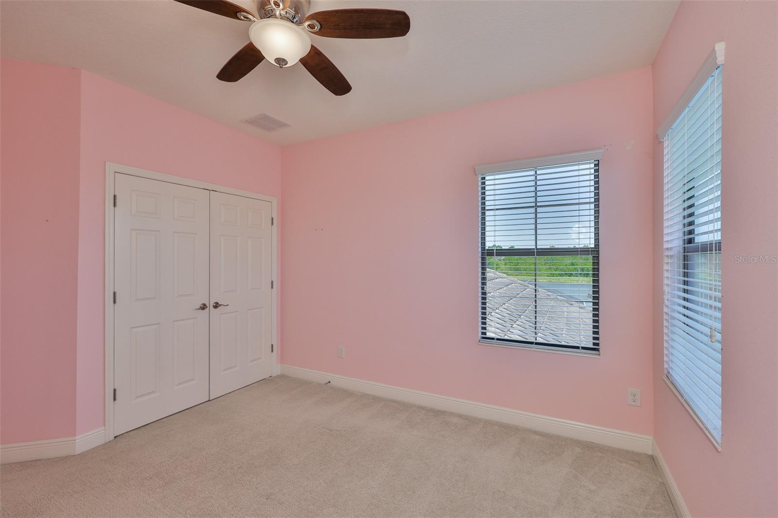Listing photo id 53 for 6913 Park Strand Drive