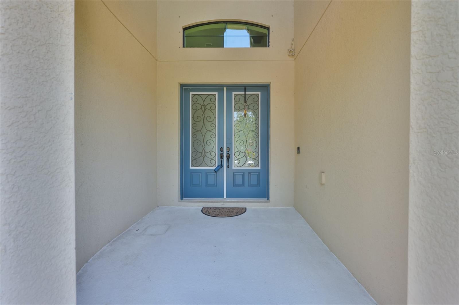 Listing photo id 5 for 6913 Park Strand Drive