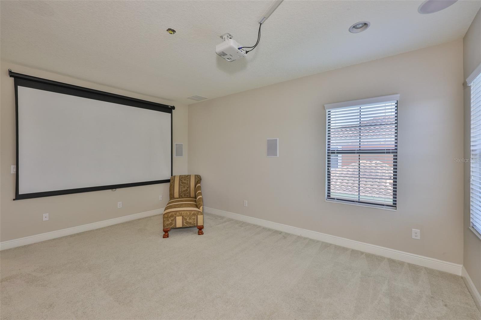Listing photo id 68 for 6913 Park Strand Drive