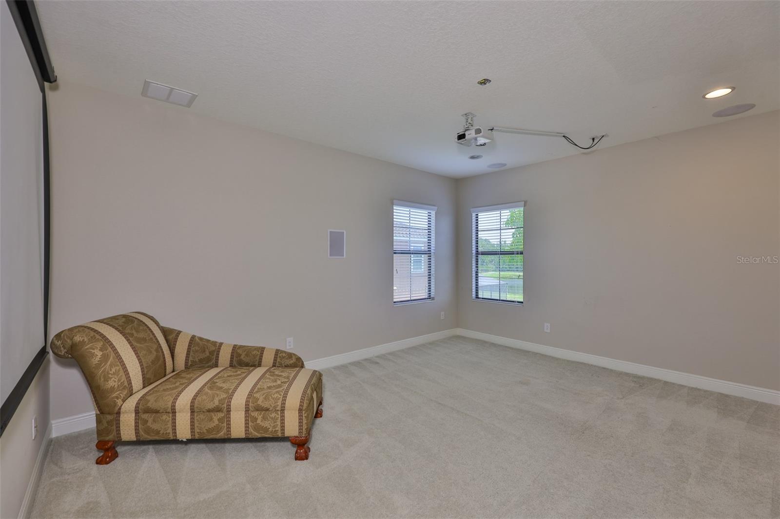 Listing photo id 70 for 6913 Park Strand Drive