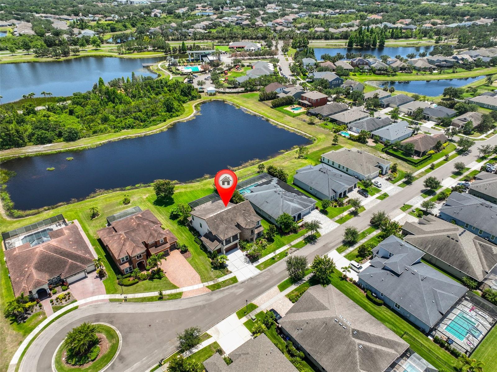Listing photo id 71 for 6913 Park Strand Drive