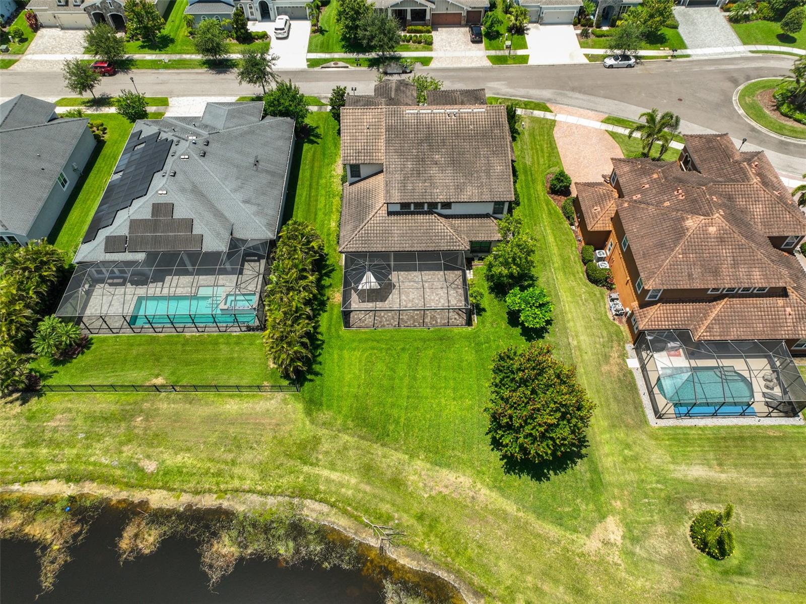 Listing photo id 75 for 6913 Park Strand Drive