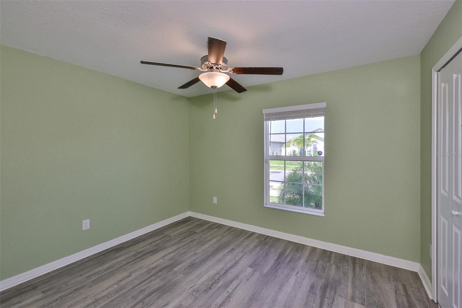 Image 18 of 29 For 15411 Miller Creek Drive