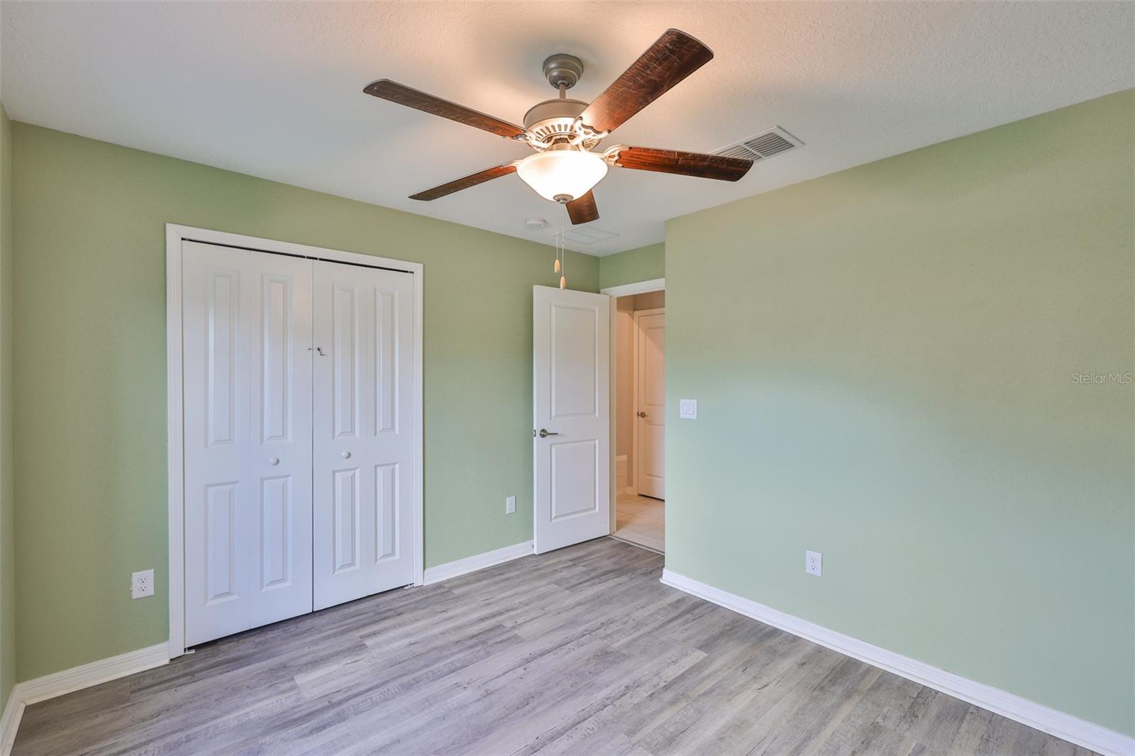 Image 21 of 29 For 15411 Miller Creek Drive