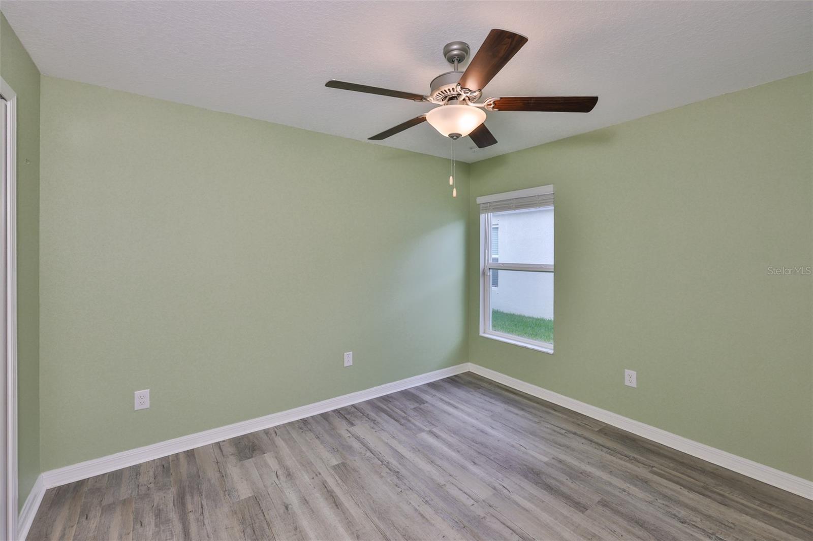 Image 22 of 29 For 15411 Miller Creek Drive