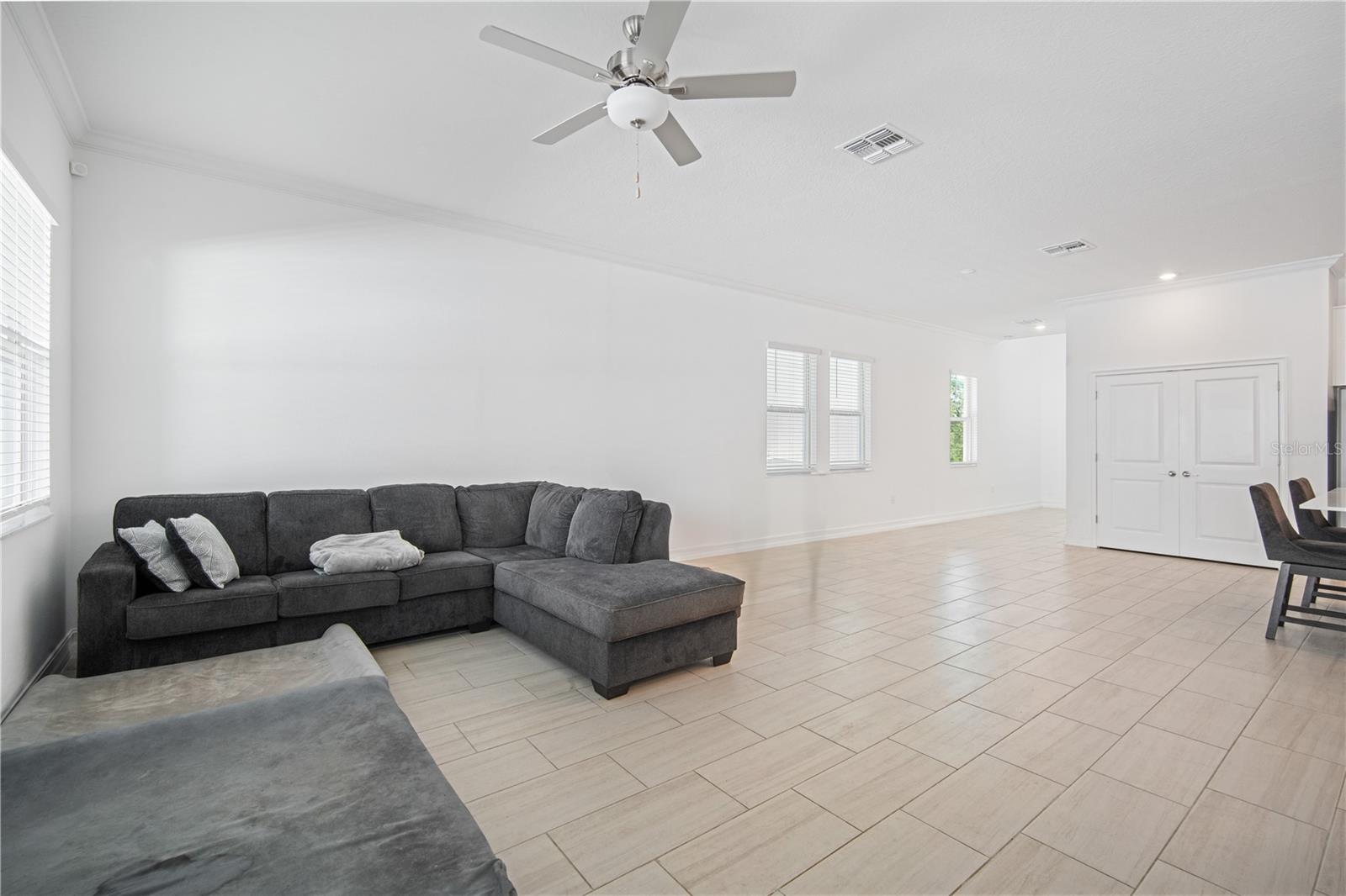 Image 6 of 28 For 7703 Kissimmee Street
