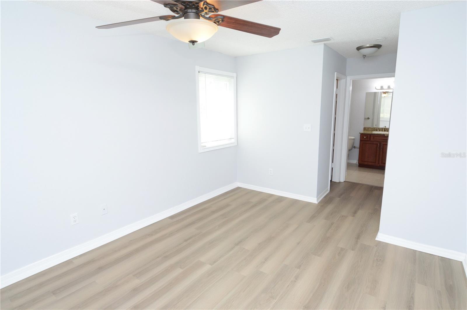 Image 27 of 100 For 10265 Gandy Boulevard N 1005