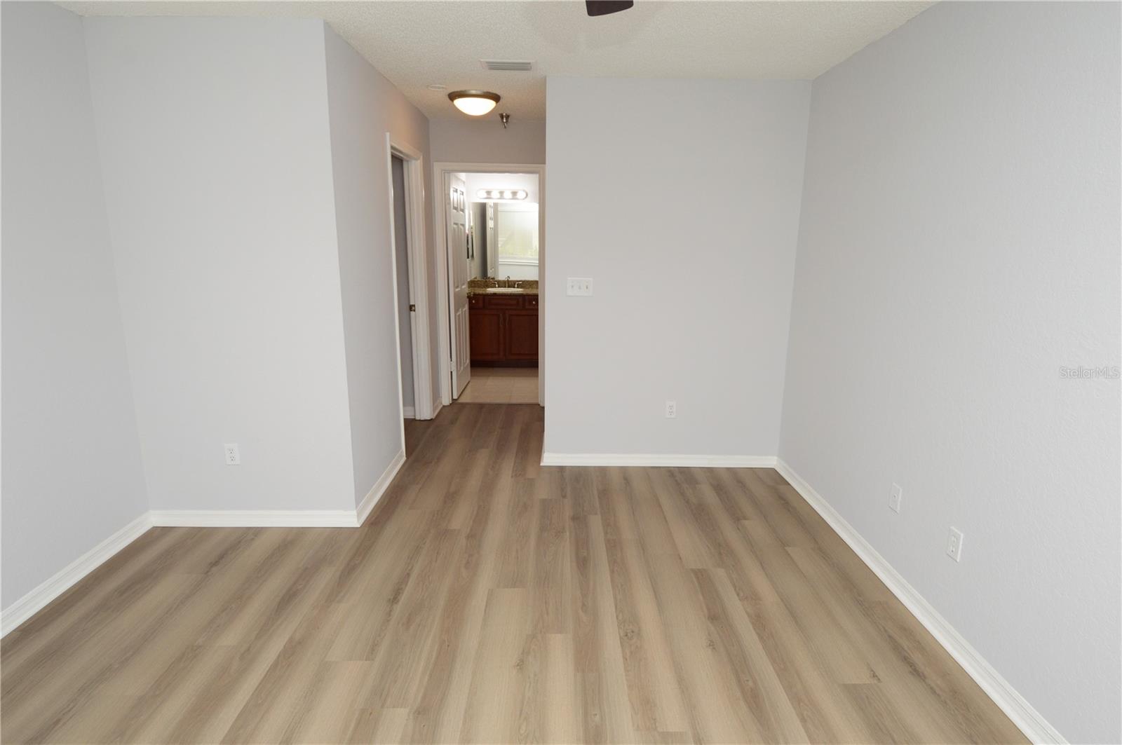 Image 43 of 100 For 10265 Gandy Boulevard N 1005