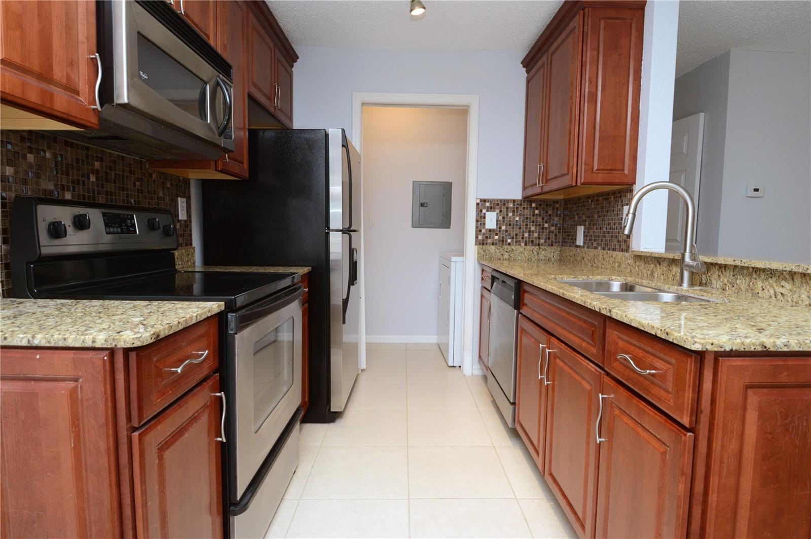 Image 9 of 100 For 10265 Gandy Boulevard N 1005