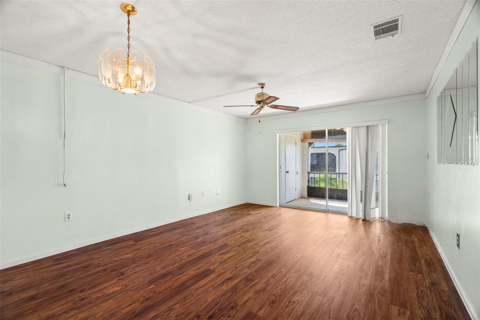 Image 5 of 27 For 7701 Starkey Road 504