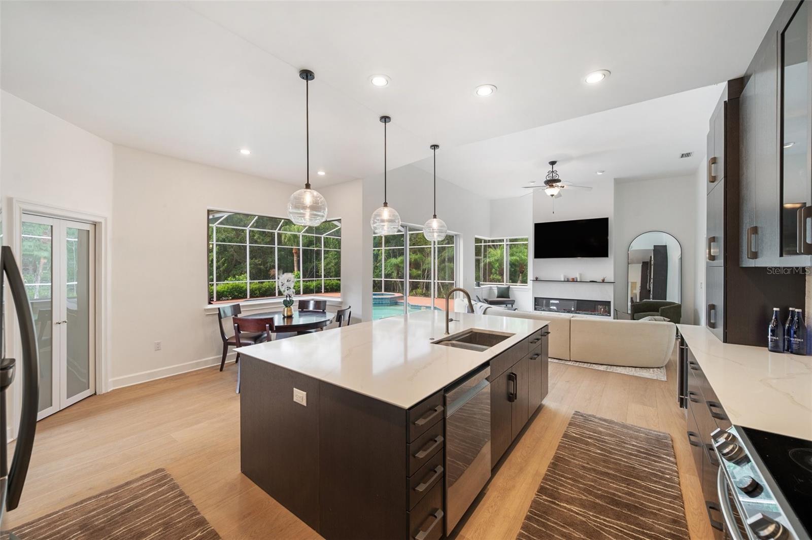 Image 10 of 80 For 6212 Nimes Court