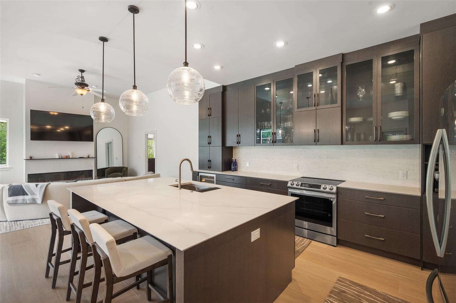 Image 15 of 80 For 6212 Nimes Court