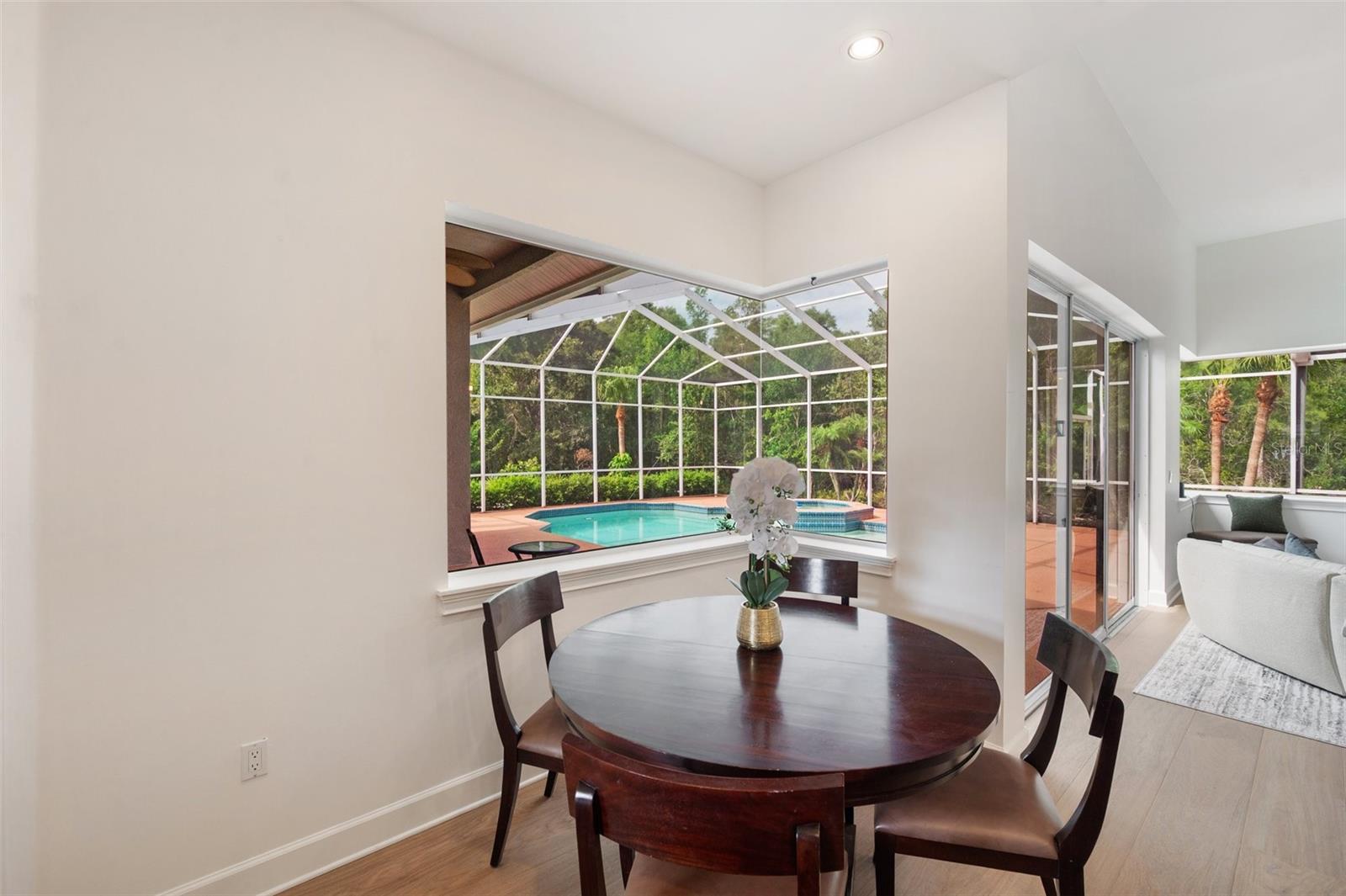 Image 8 of 80 For 6212 Nimes Court