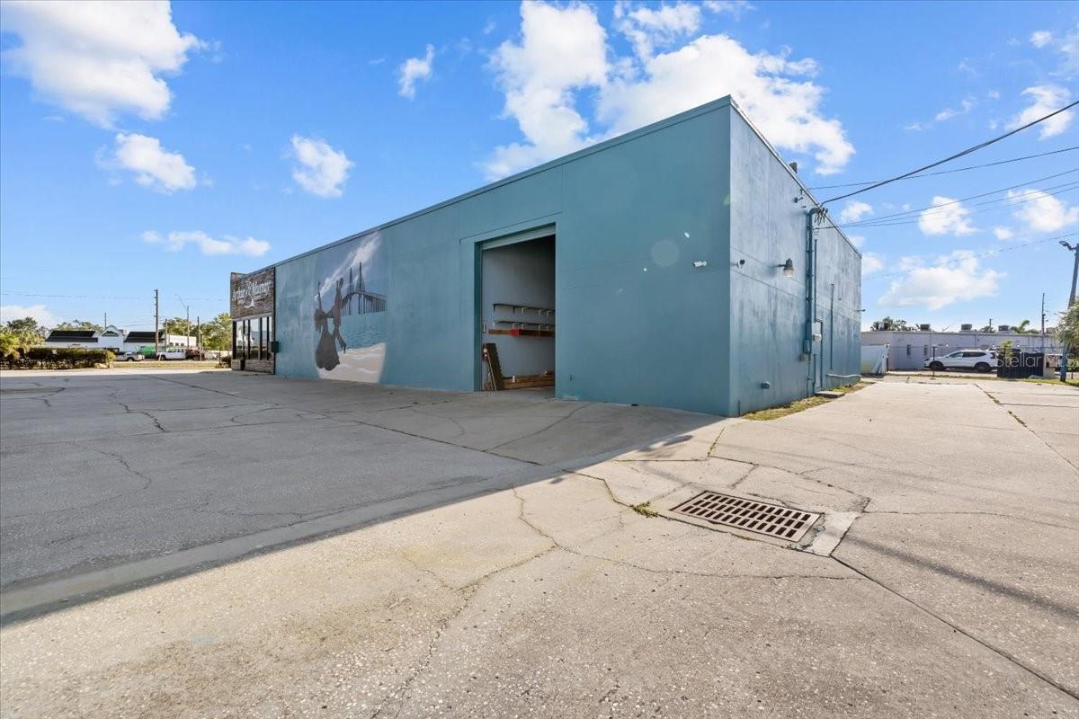 Image 2 of 14 For 3350 Tyrone Boulevard N