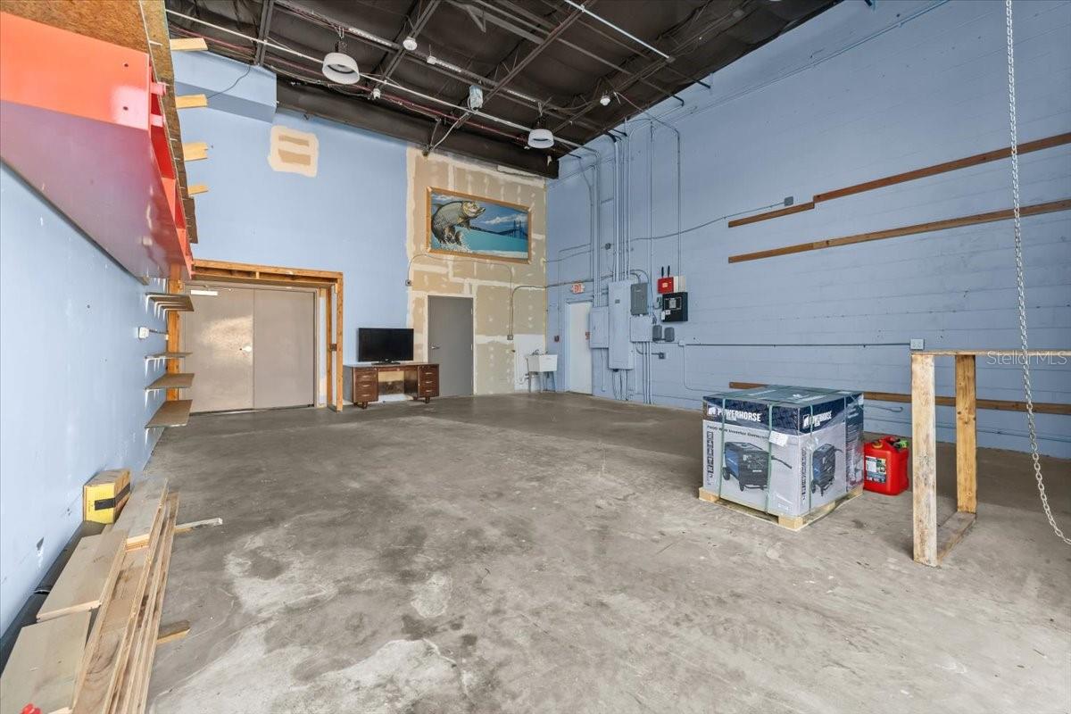 Image 4 of 14 For 3350 Tyrone Boulevard N