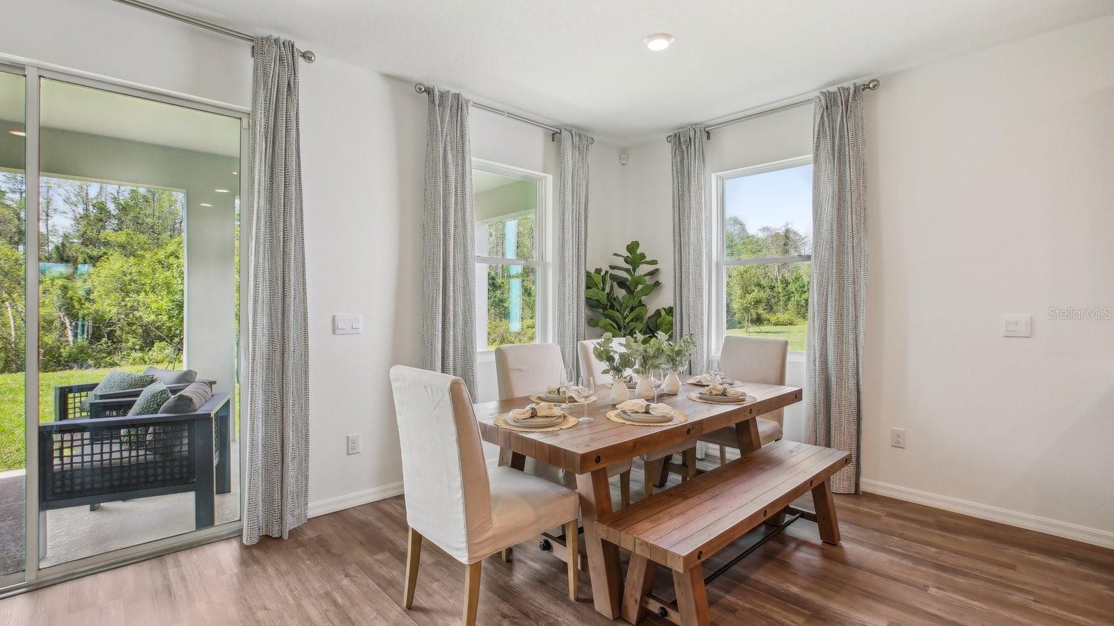 Listing photo id 8 for 2286 Sienna Spruce Street